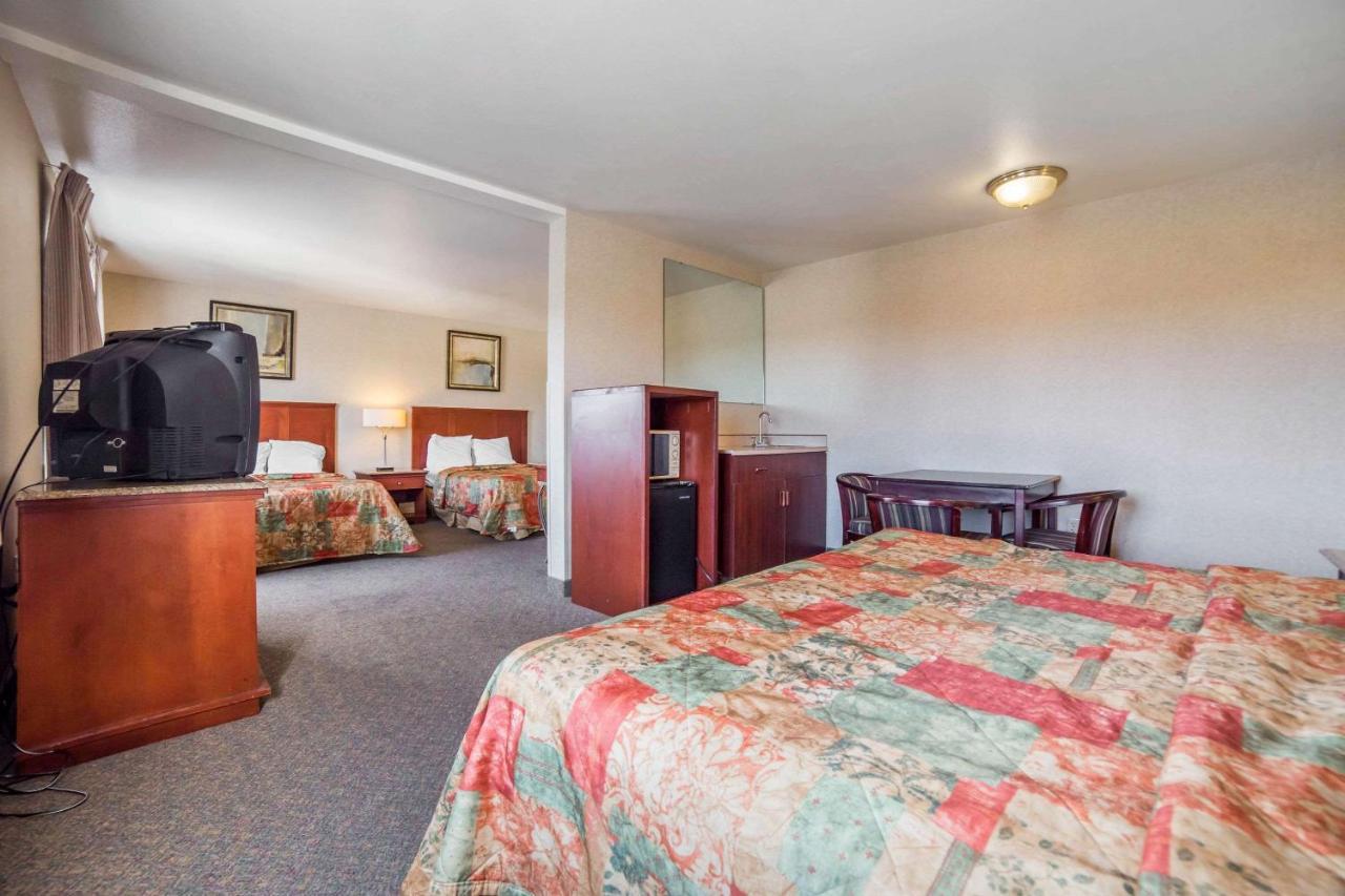 Rodeway Inn & Suites Nampa Exterior foto